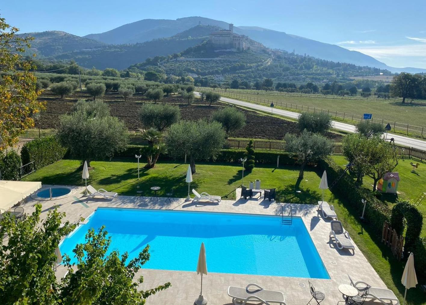 Agriturismo Il Girasole أسيسي المظهر الخارجي الصورة
