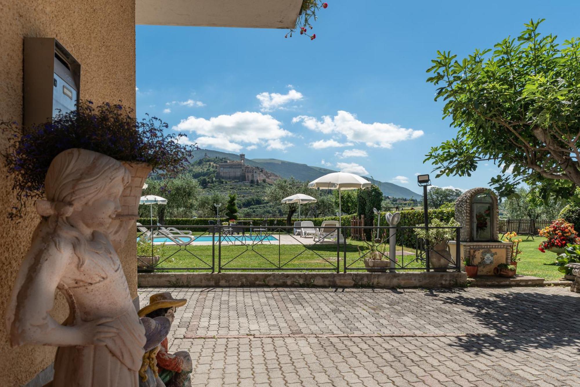 Agriturismo Il Girasole أسيسي المظهر الخارجي الصورة