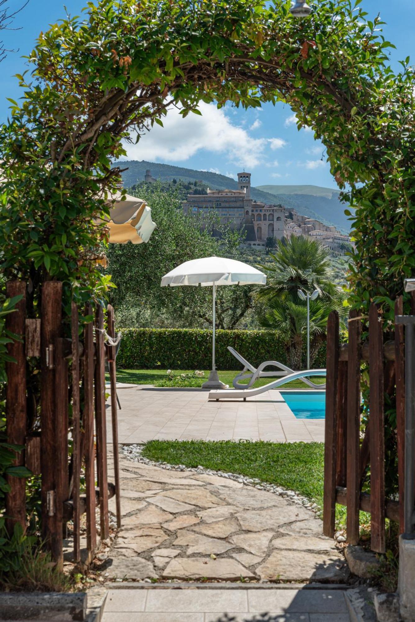 Agriturismo Il Girasole أسيسي المظهر الخارجي الصورة